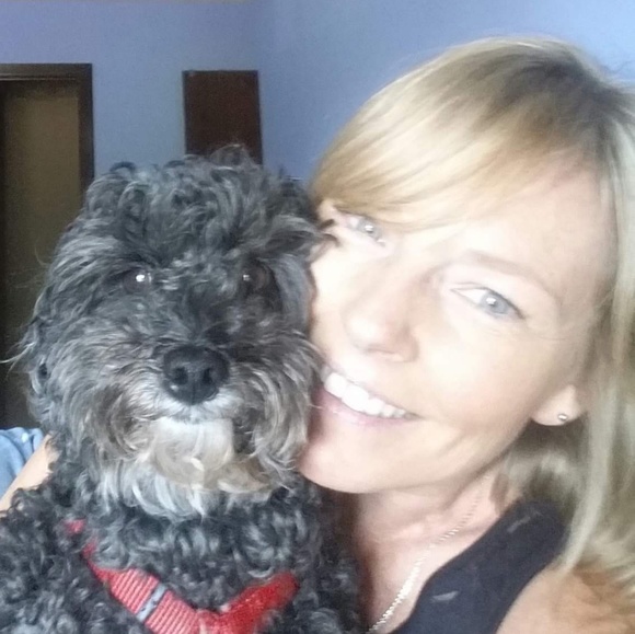 Meet your Posher, Joanne - Picture 1 of 1